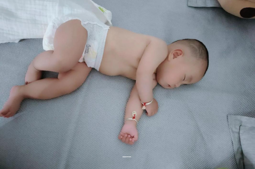 宜城73码适合多大宝宝穿