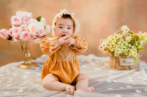 宜城小月龄宝宝频繁打喷嚏